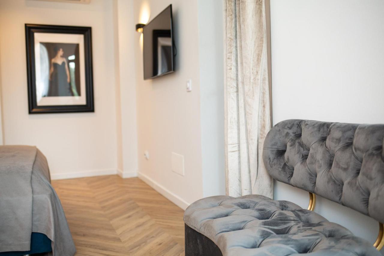 Metropole Apartments Royal Residence บูคาเรสต์ ภายนอก รูปภาพ