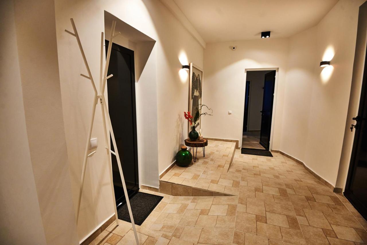 Metropole Apartments Royal Residence บูคาเรสต์ ภายนอก รูปภาพ